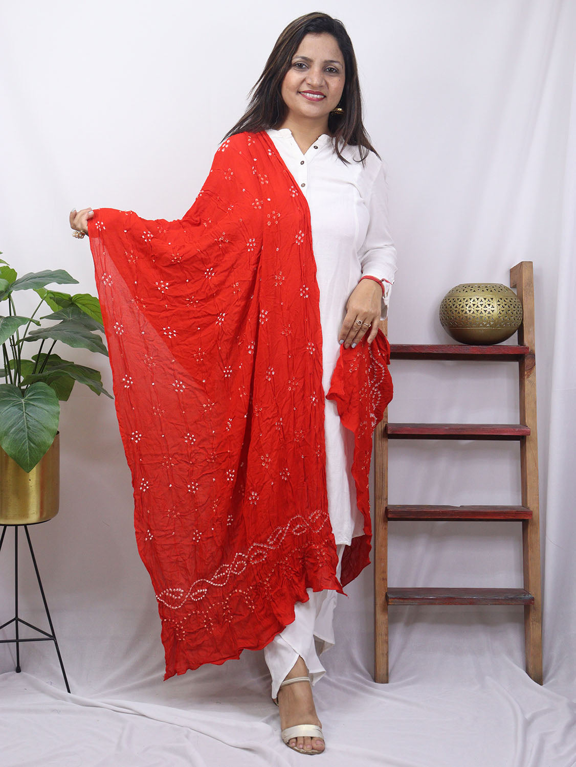 Red Bandhani Georgette Dupatta - Luxurion World