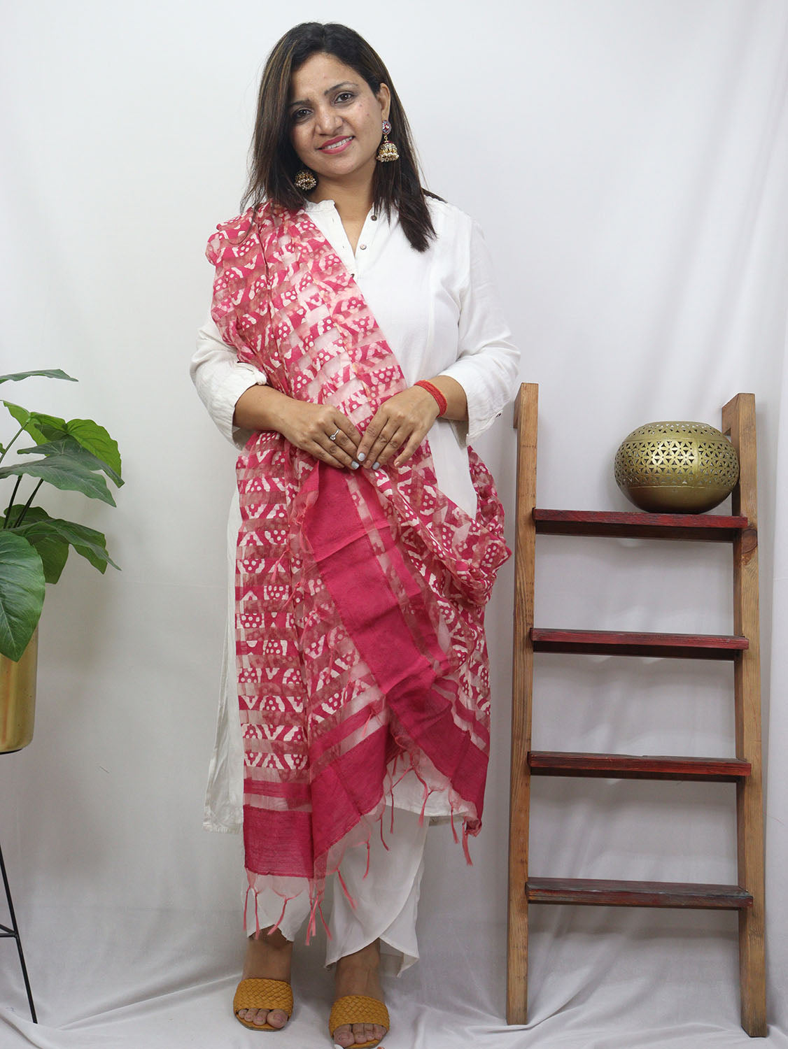 Pink Block Printed Batik Bhagalpur Net Stripe Design Dupatta - Luxurion World