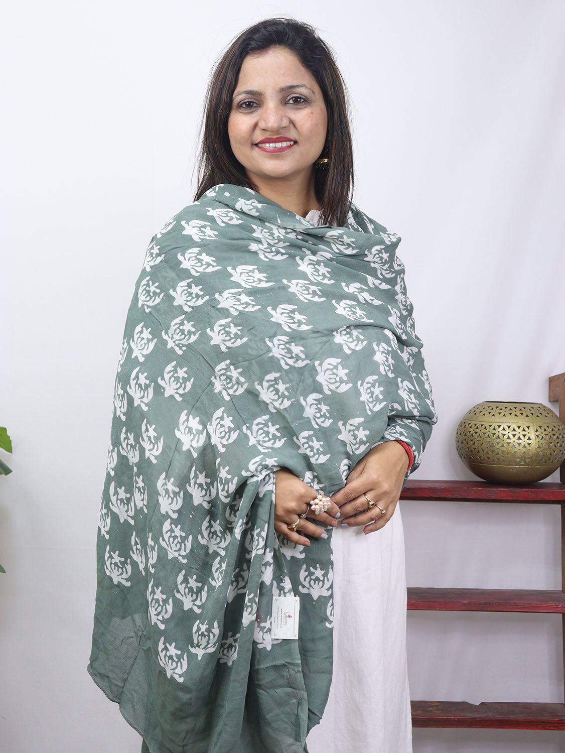 Grey Batik Georgette Dupatta - Luxurion World