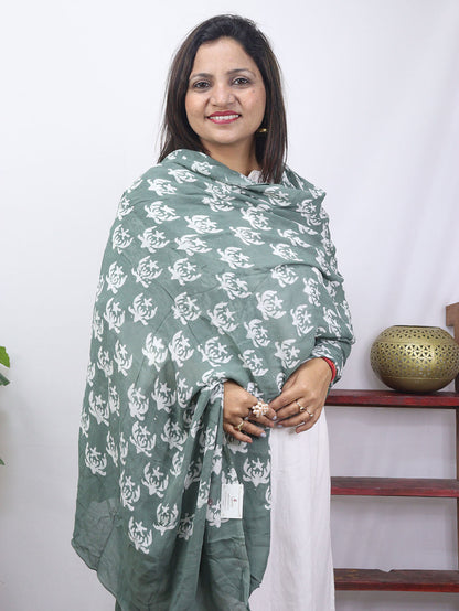 Grey Batik Georgette Dupatta - Luxurion World