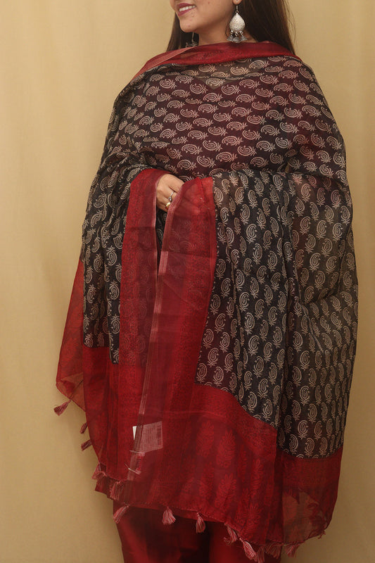 Elegant Black Block Printed Chanderi Silk Dupatta - Luxurion World