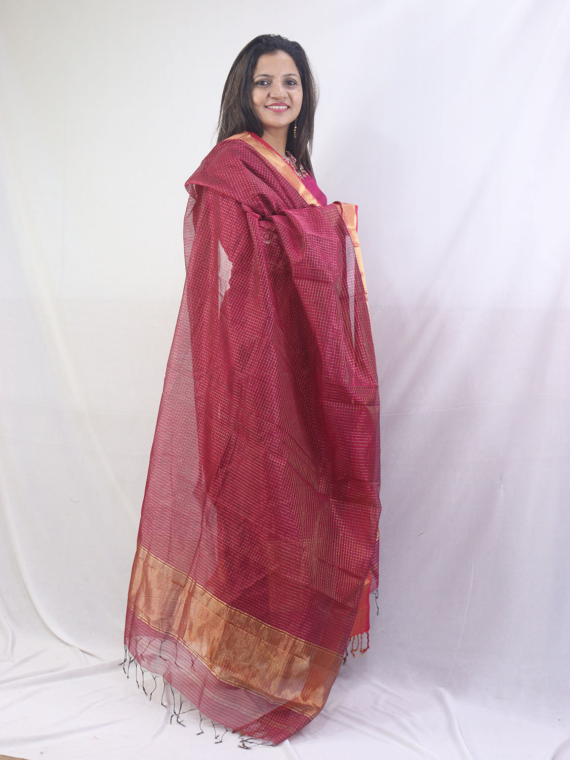 Stylish Pink Maheshwari Handloom Silk Cotton Dupatta for Elegant Look - Luxurion World