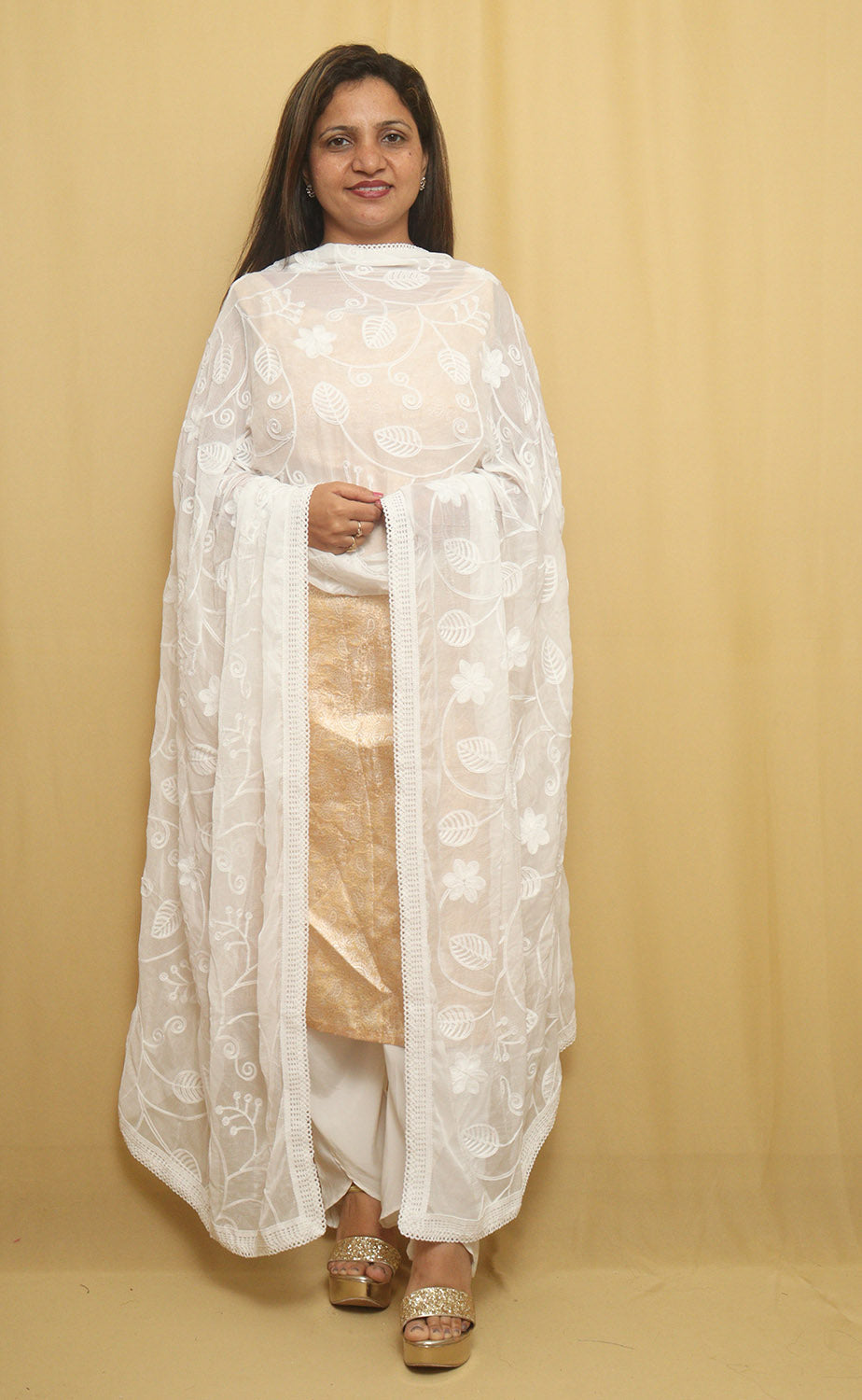 Dyeable Georgette Dupatta: Trendy Embroidery Fashion Must-Have - Luxurion World
