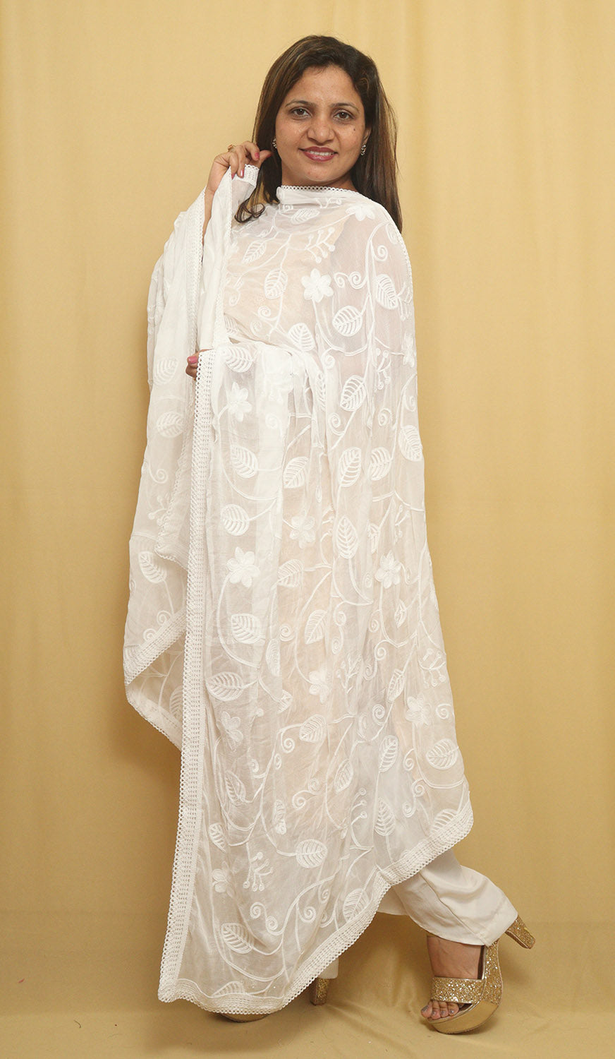 Dyeable Georgette Dupatta: Trendy Embroidery Fashion Must-Have - Luxurion World