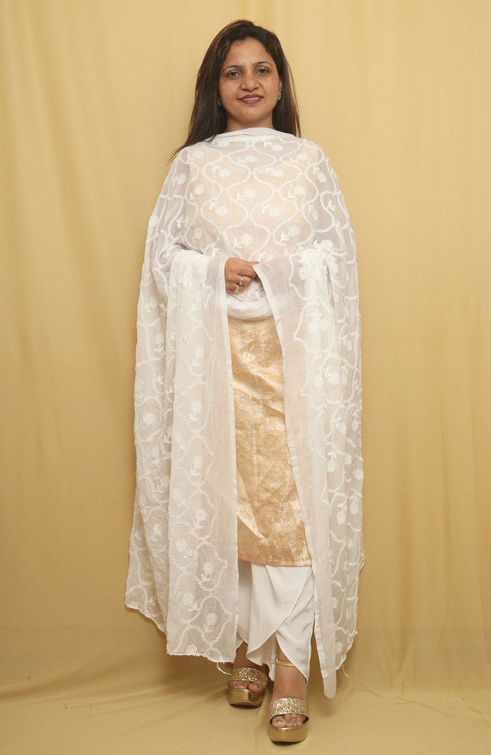 Dazzling Georgette Dupatta: Embroidered & Dyeable - A Must-Have! - Luxurion World