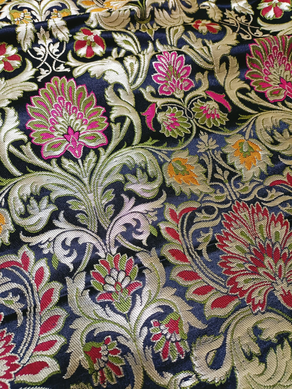 Black Banarasi Kimkhwab Silk Meenakari Fabric ( 1 Mtr ) - Luxurion World