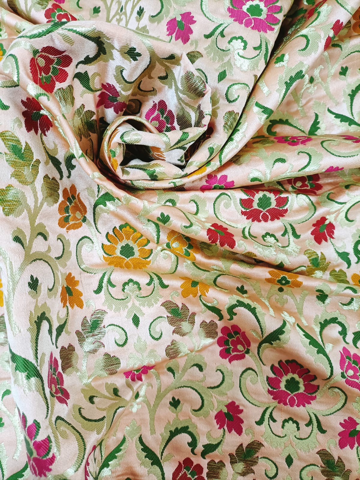 Pastel Banarasi Kimkhwab Silk Meenakari Fabric  ( 0.8 Mtr ) - Luxurion World