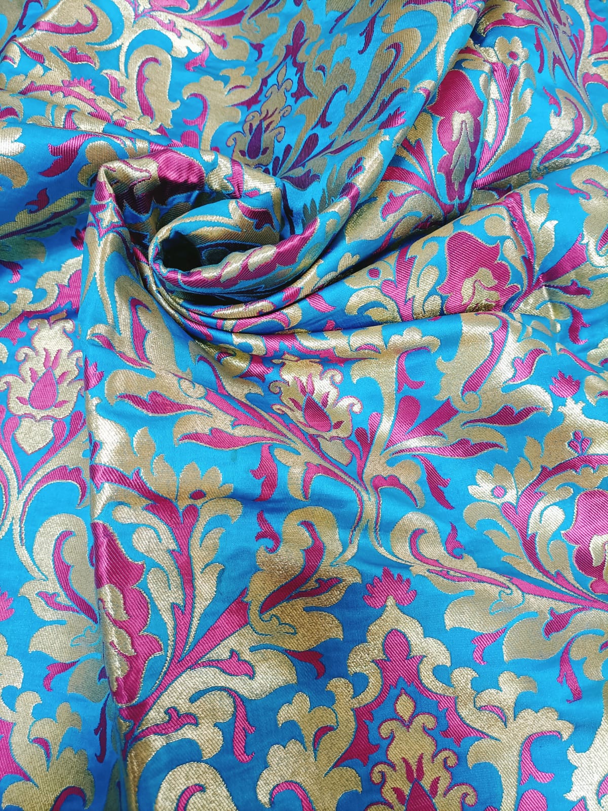 Blue Banarasi Kimkhwab Silk Meenakari Fabric  ( 1.5 Mtr ) - Luxurion World
