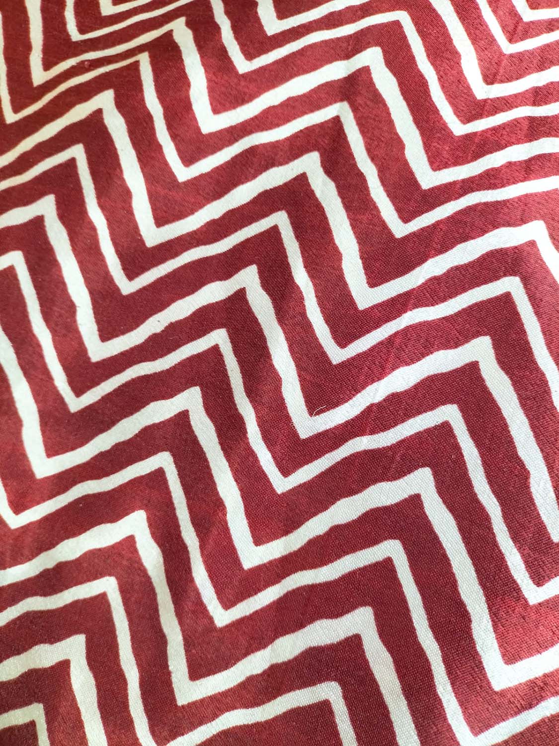 Maroon Digital Printed Gajji Silk Zig Zag Design Fabric ( 1 Mtr ) - Luxurion World