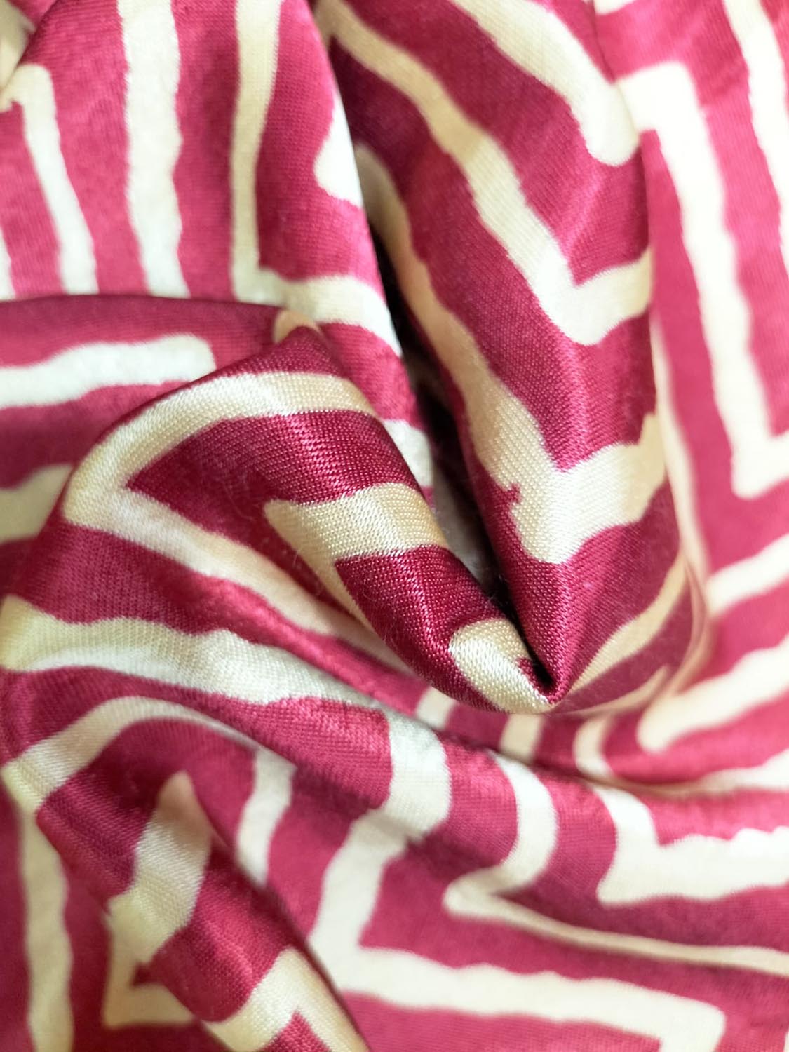 Pink Digital Printed Gajji Silk Zig Zag Design Fabric ( 0.60 Mtr ) - Luxurion World