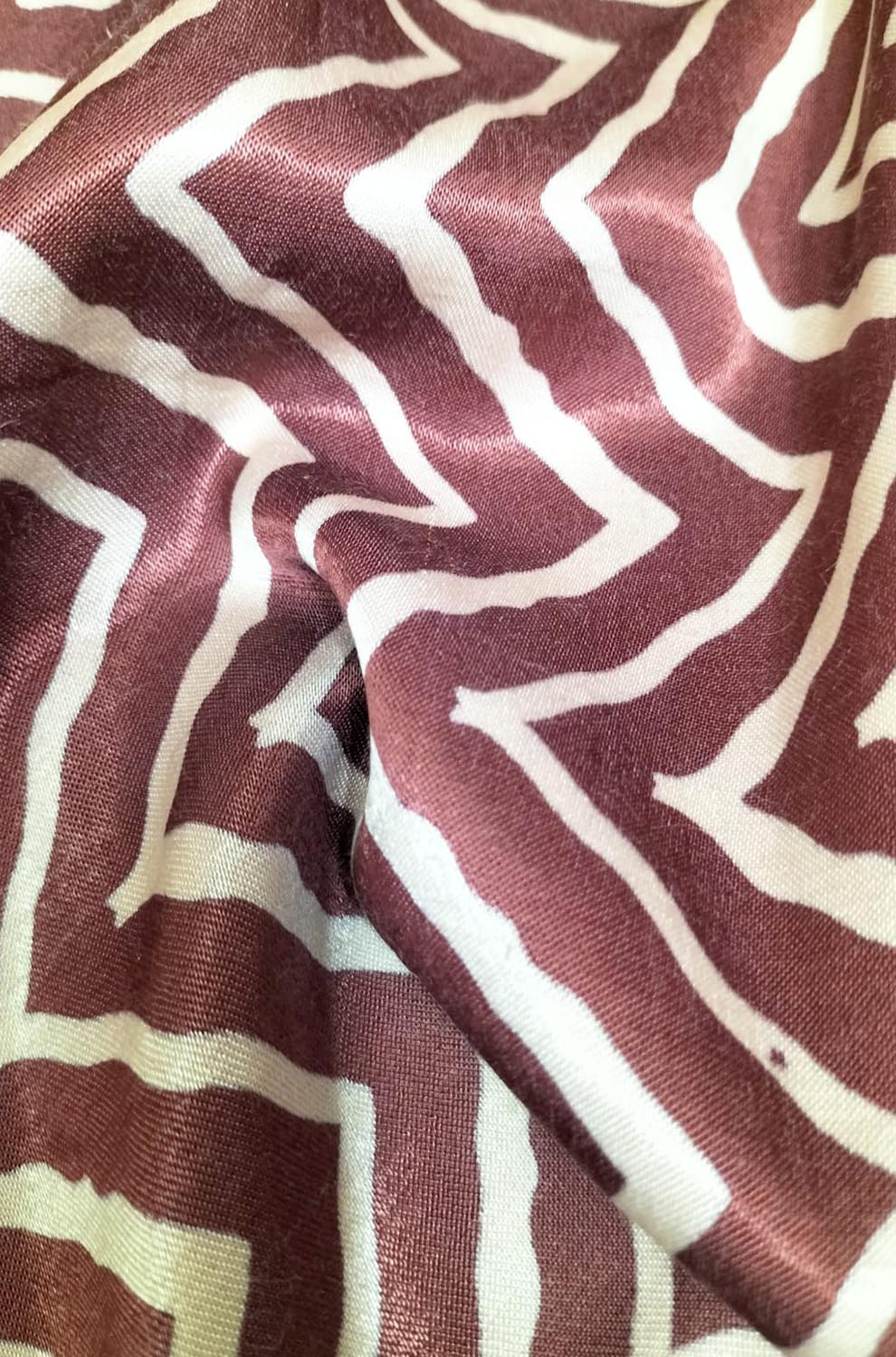 Brown Digital Printed Gajji Silk Zig Zag Design Fabric ( 1 Mtr ) - Luxurion World