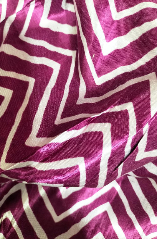 Purple Digital Printed Gajji Silk Zig Zag Design Fabric ( 1 Mtr ) - Luxurion World