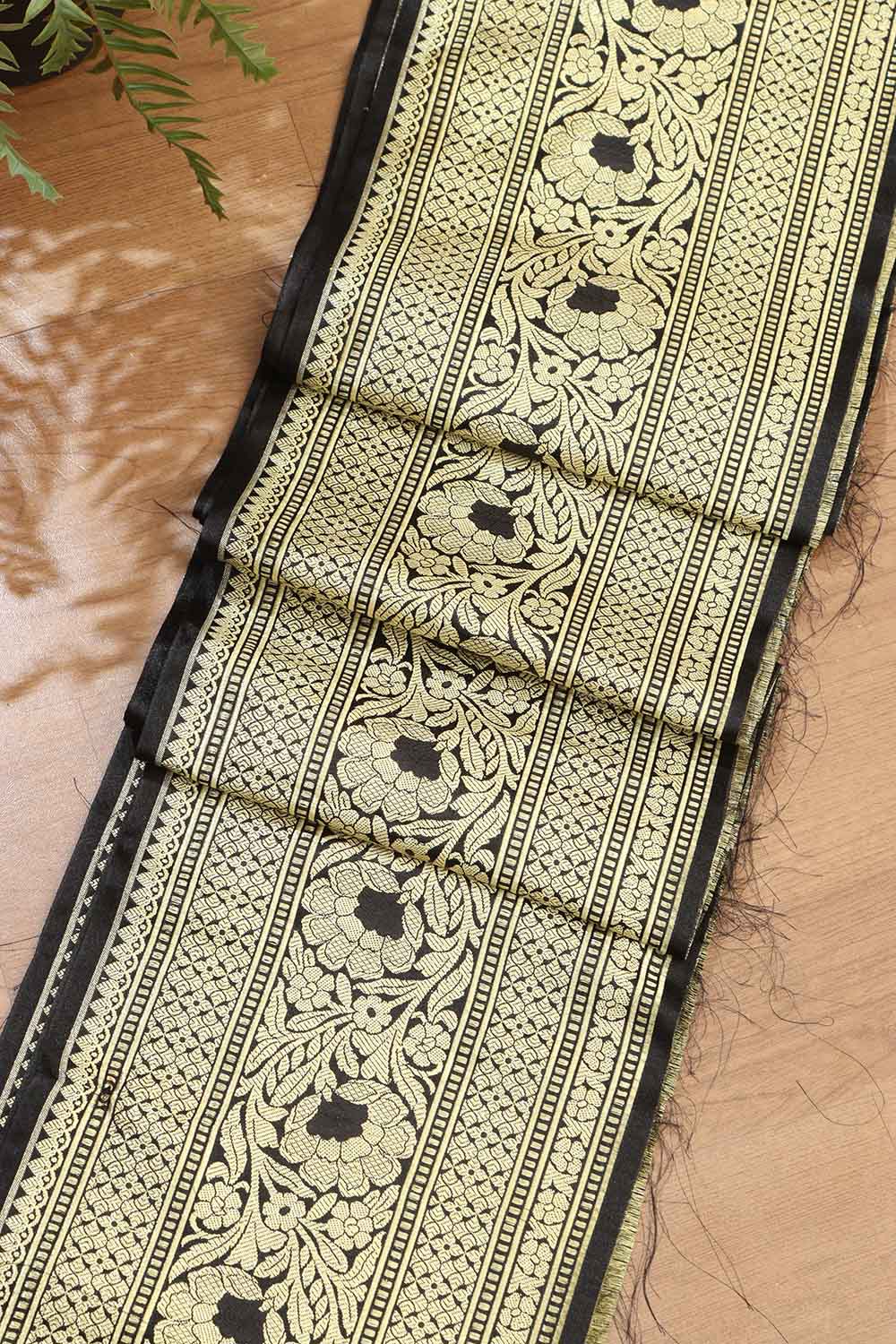 Elegant Black Banarasi Silk Lace ( 1 Mtr ) - Luxurion World