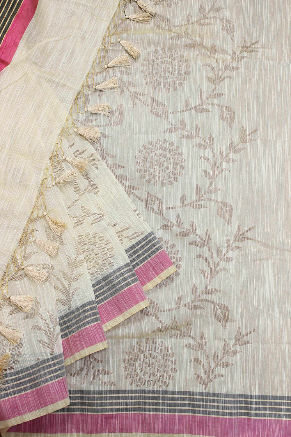 Stunning Off White Banarasi Cotton Silk Saree - Perfect for Any Occasion! - Luxurion World