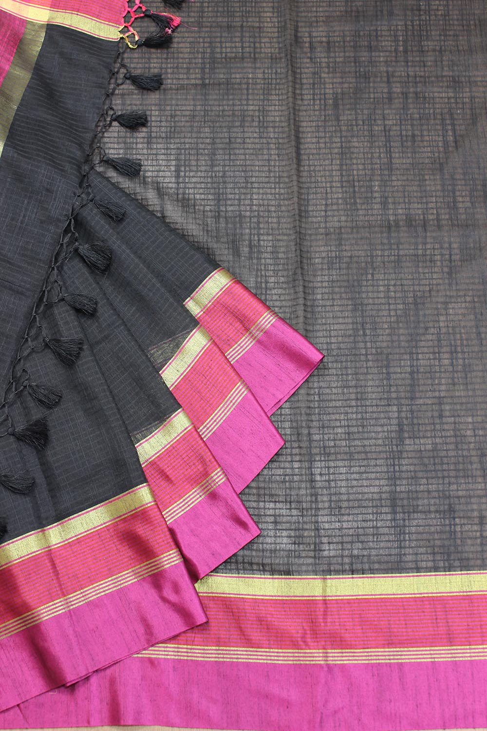 Classic Black Handloom Banarasi Silk Saree - Timeless Elegance - Luxurion World