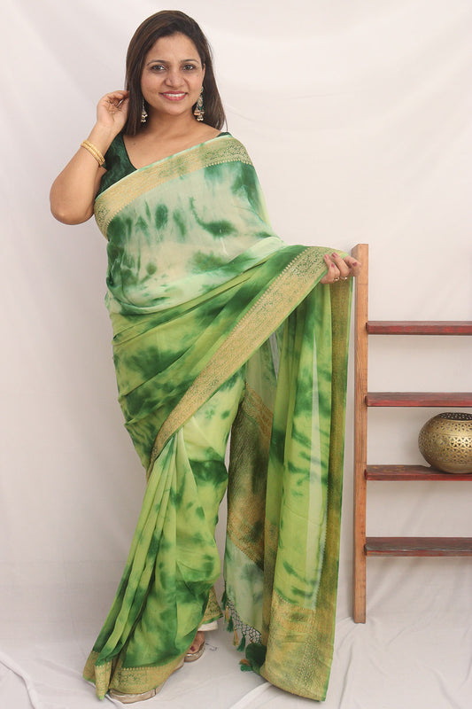 Green Banarasi Shibori Tie And Dye Georgette Saree - Luxurion World