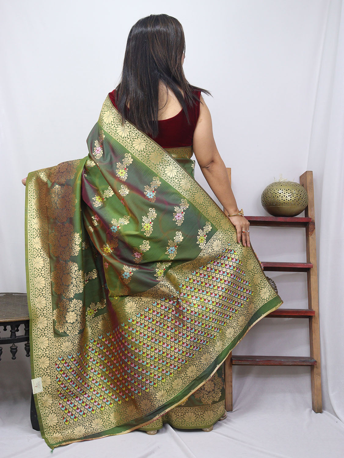 Green Banarasi Silk Floral Design Meenakari Saree - Luxurion World