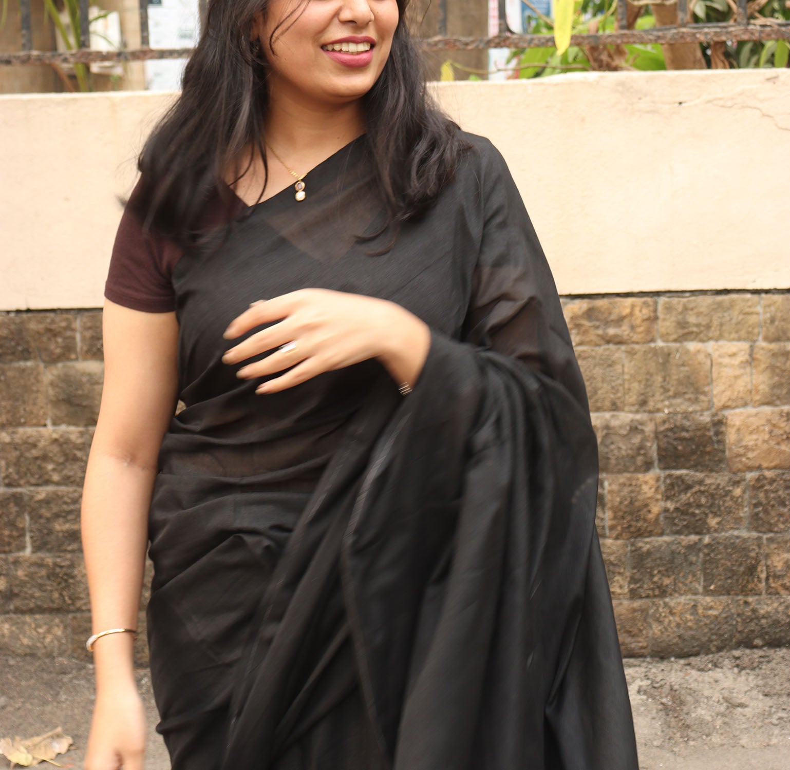 Black Handloom Plain Bengal Cotton Saree - Luxurion World