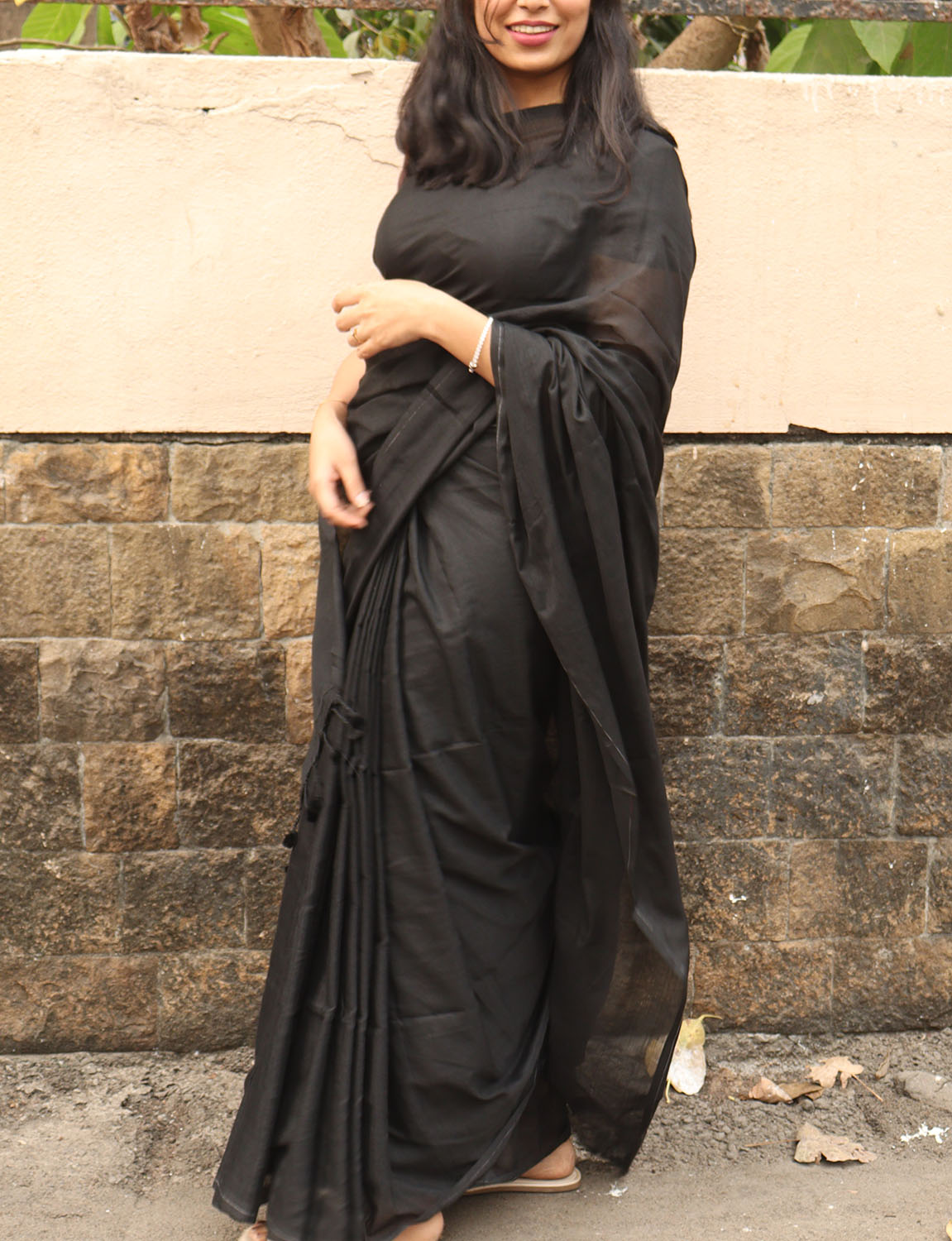 Black Handloom Plain Bengal Cotton Saree - Luxurion World