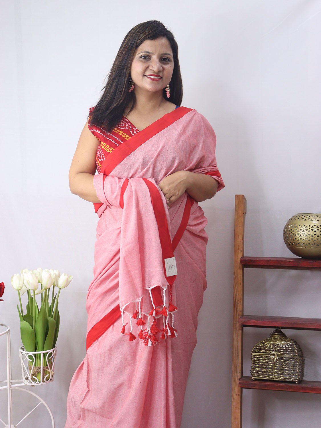 Stylish Pink Bengal Cotton Saree - Chic & Cozy - Luxurion World