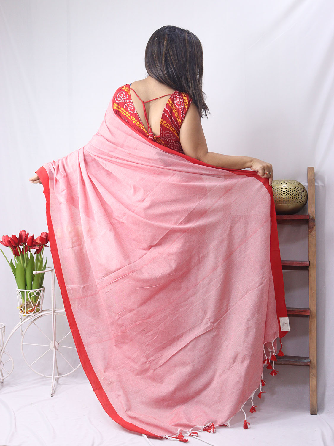 Stylish Pink Bengal Cotton Saree - Chic & Cozy - Luxurion World