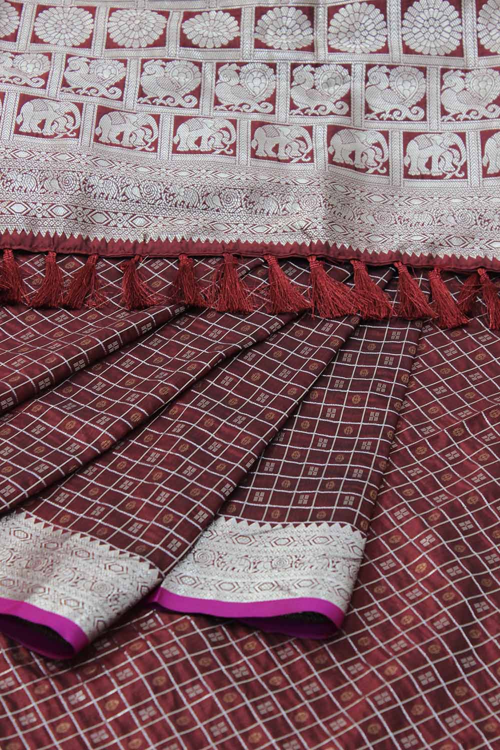 Elegant Maroon Kanjeevaram Silk Checks Saree: Timeless Beauty - Luxurion World