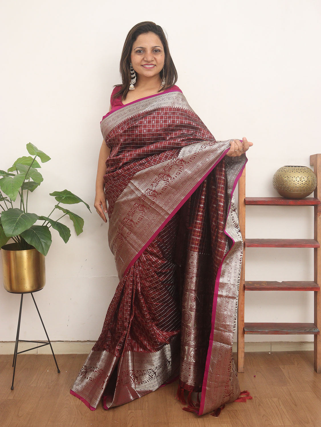 Elegant Maroon Kanjeevaram Silk Checks Saree: Timeless Beauty - Luxurion World
