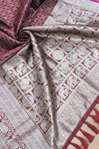 Elegant Maroon Kanjeevaram Silk Checks Saree: Timeless Beauty - Luxurion World