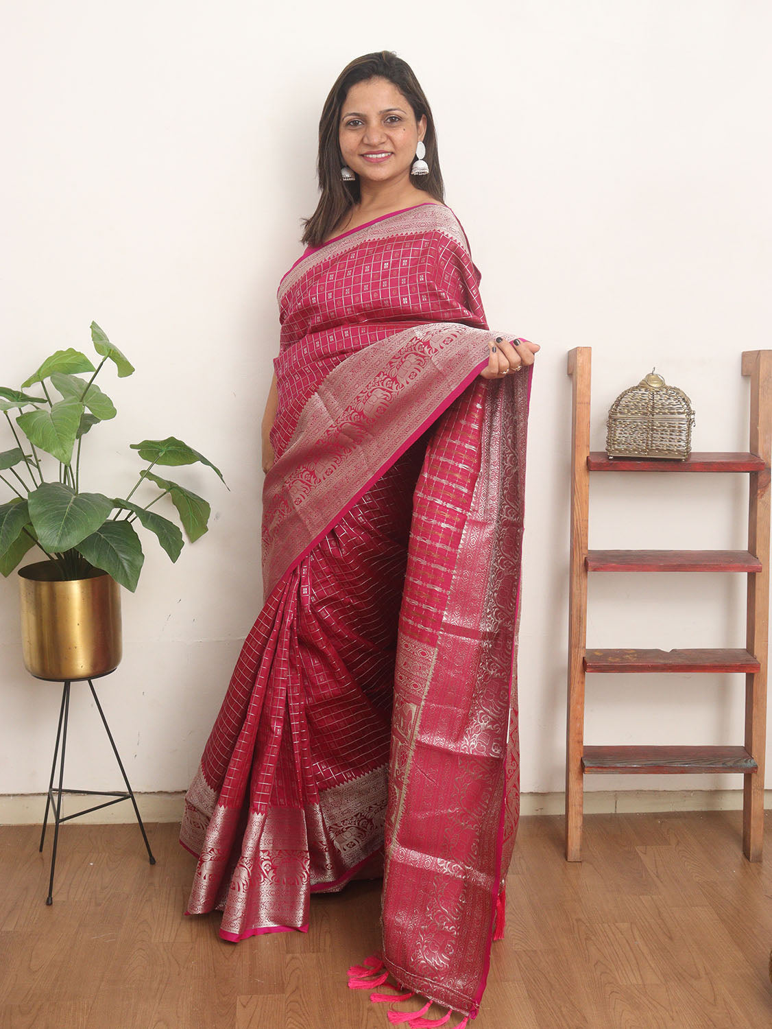 Stunning Pink Kanjeevaram Silk Checks Saree: Traditional Elegance - Luxurion World