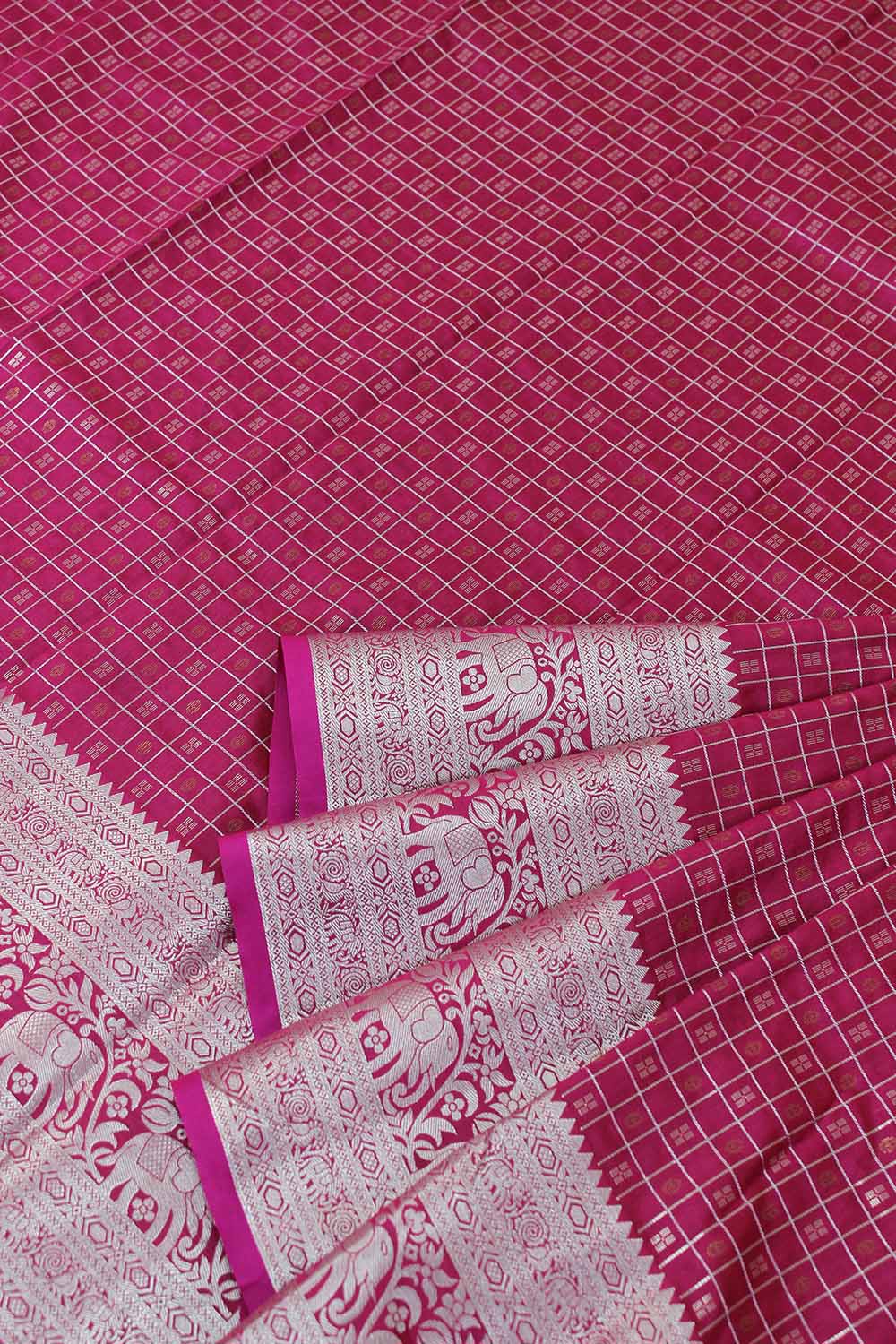 Stunning Pink Kanjeevaram Silk Checks Saree: Traditional Elegance - Luxurion World
