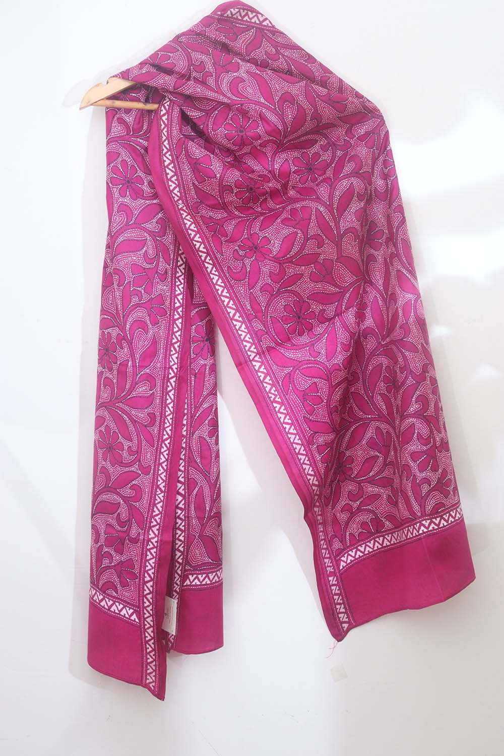 Exquisite Pink Kantha Silk Stole: Hand Embroidered, Pure Bangalore Silk - Luxurion World