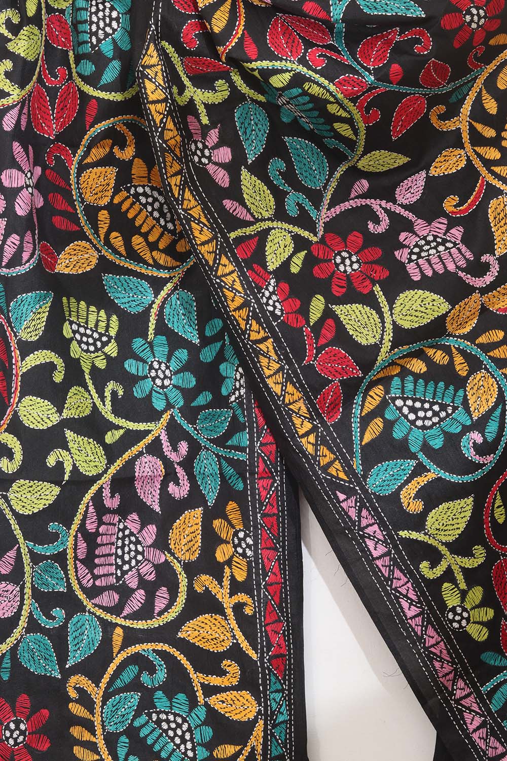 Black Hand Embroidered Kantha Pure Bangalore Silk Stole: Luxurious Elegance for Every Occasion - Luxurion World
