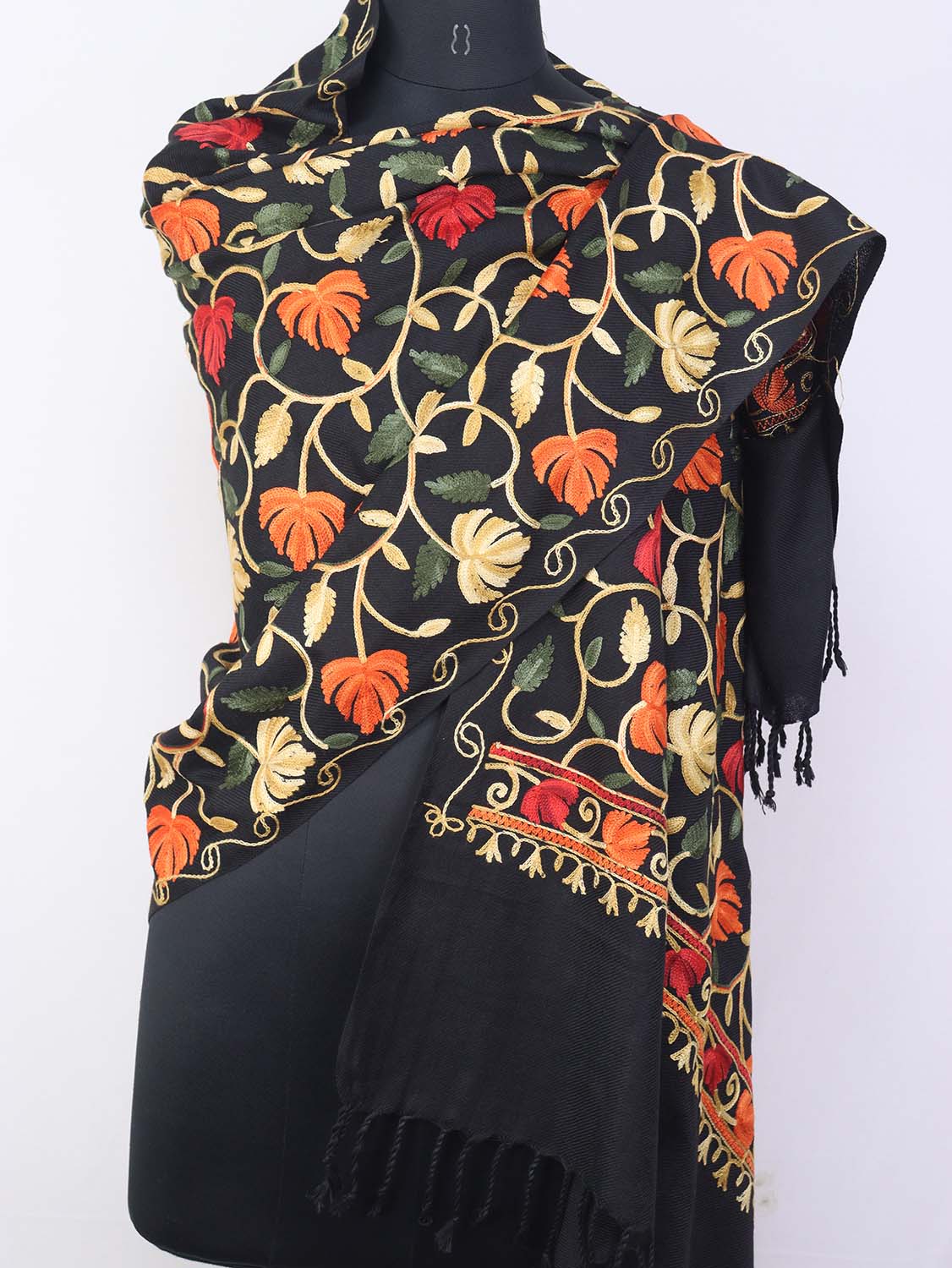 Black Embroidered Kashmiri Aari Work Woollen Stole - Luxurion World