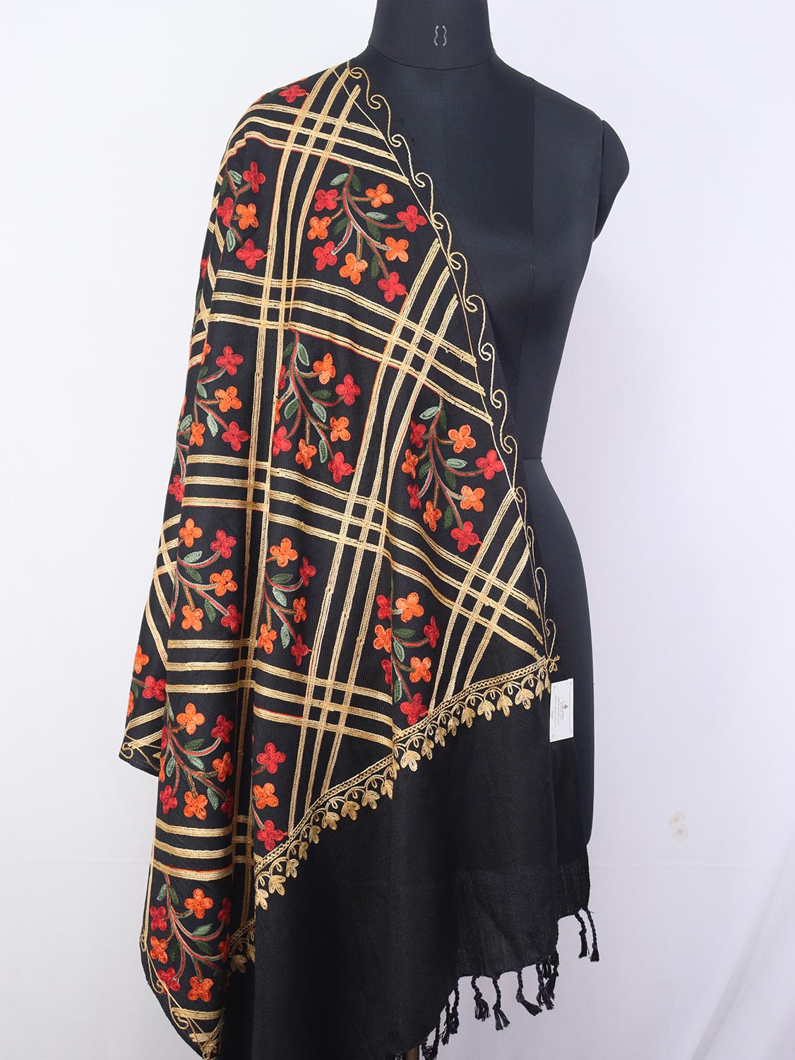 Black Embroidered Kashmiri Aari Work Woollen Stole - Luxurion World