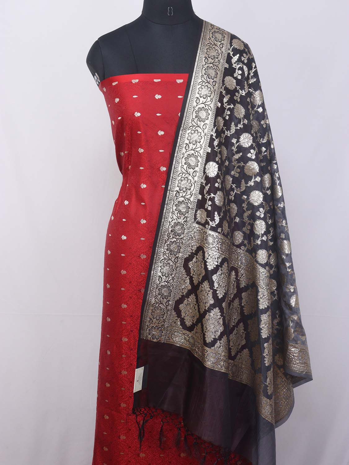 Red Banarasi Tanchui Silk Suit With Grey Banarasi Organza Dupatta - Luxurion World