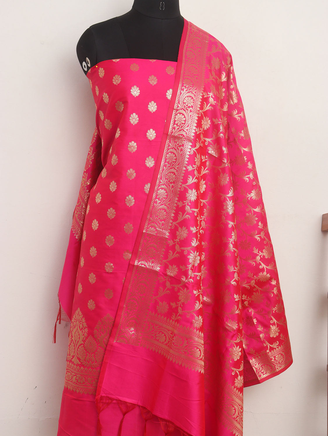 Pink Banarasi Silk Three Piece Unstitched Suit Set - Luxurion World