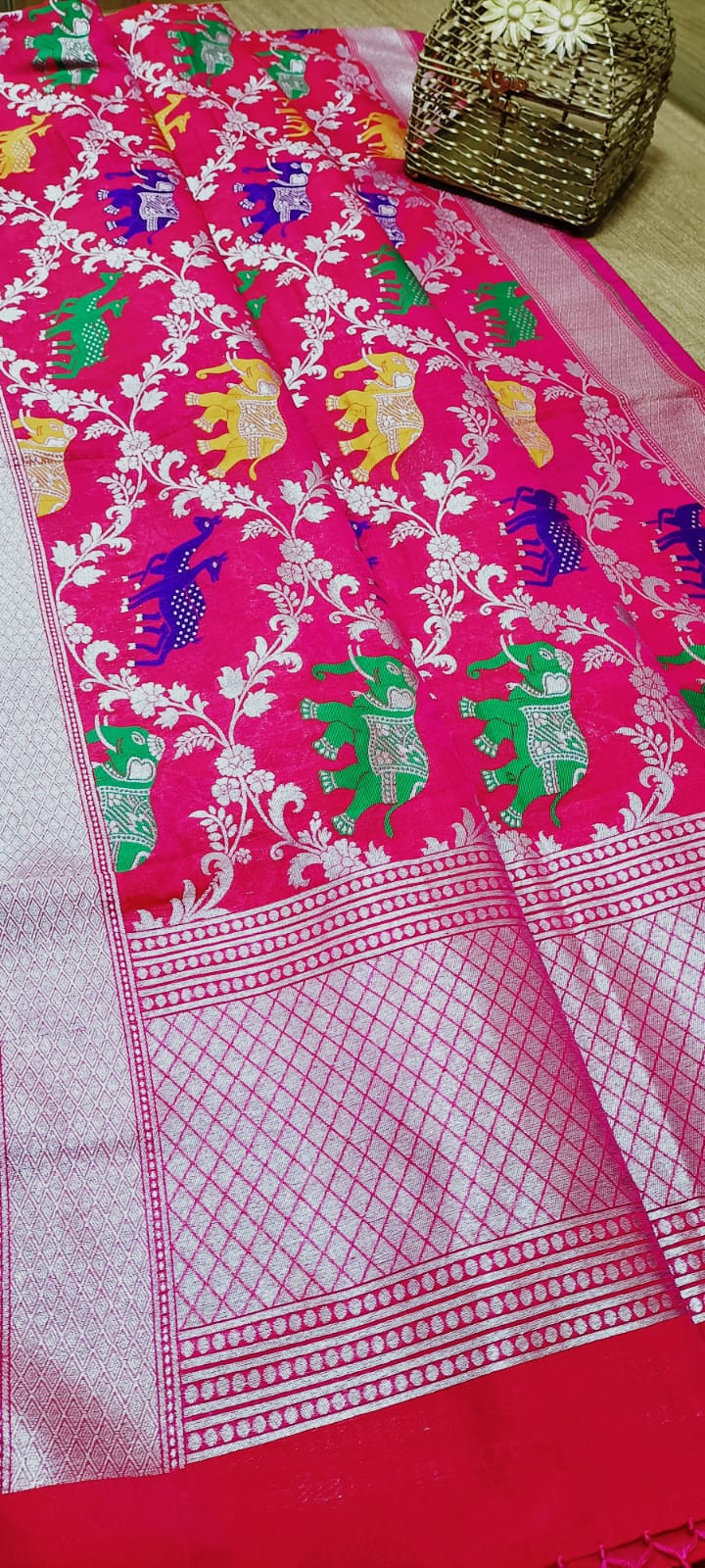 Pink Handloom Banarasi Silk Figure Design Silver Zari Dupatta - Luxurion World