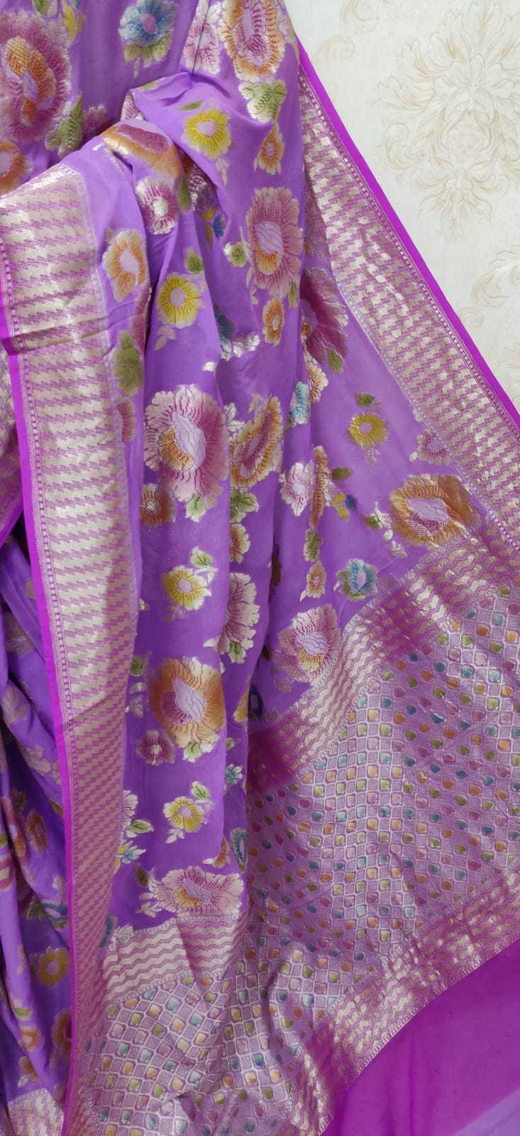 Purple Handloom Banarasi Pure Georgette Brush Dye Saree - Luxurion World