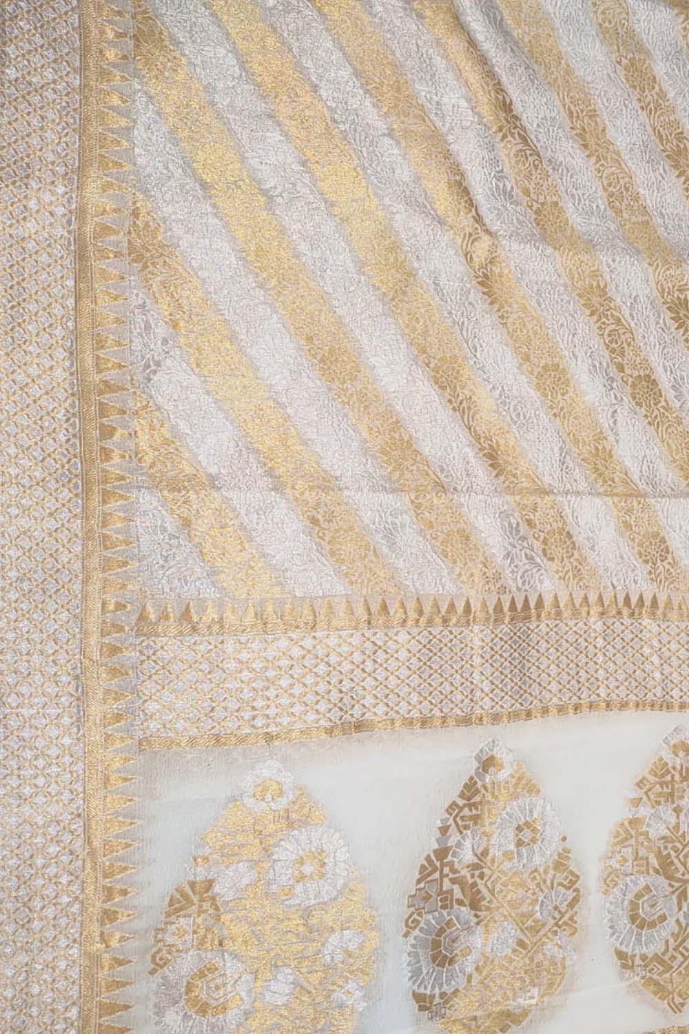 Dyeable Banarasi Handloom Pure Georgette Dupatta - Luxurion World