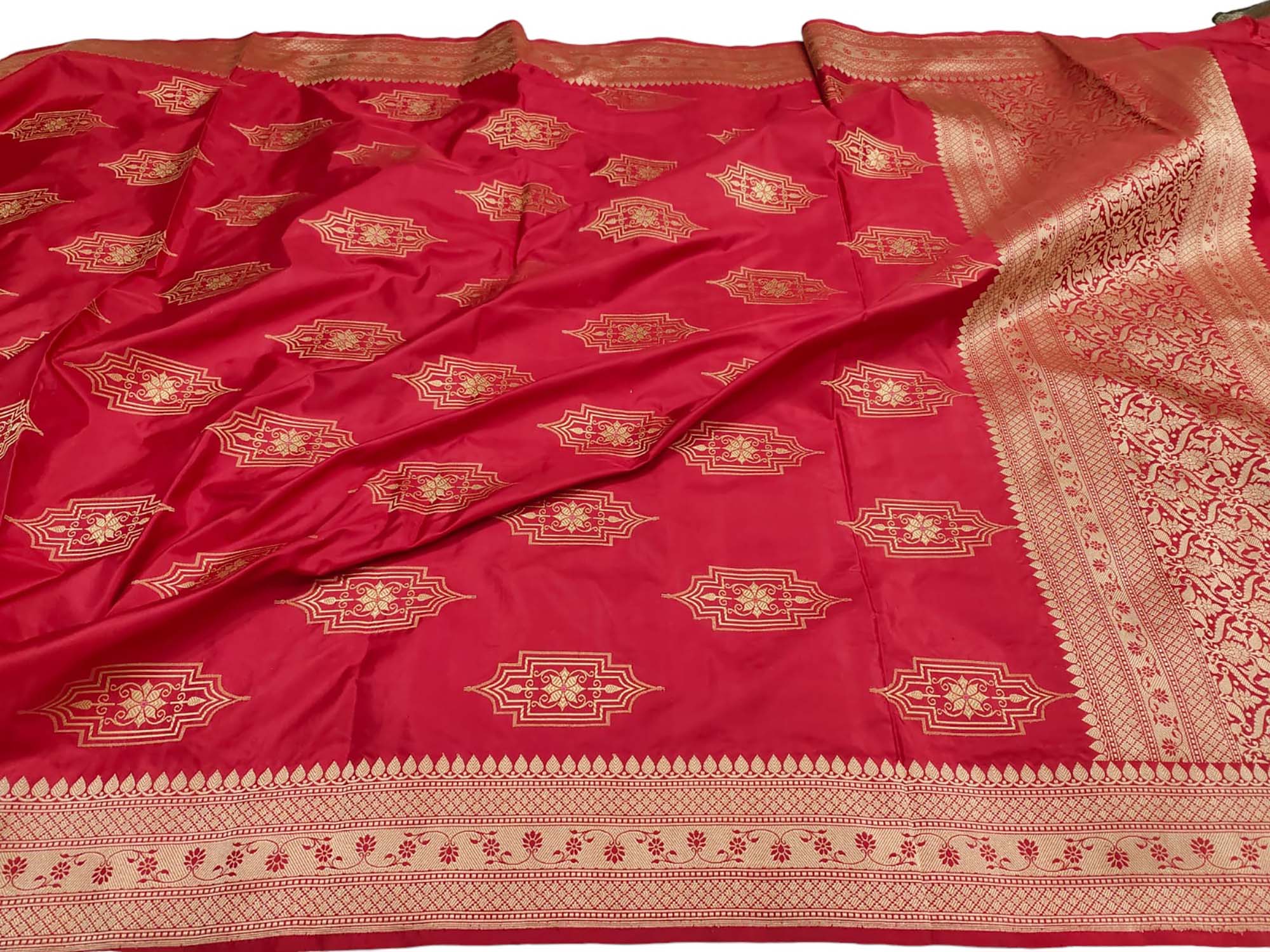 Red Banarasi Handloom Pure Katan Silk Dupatta - Luxurion World