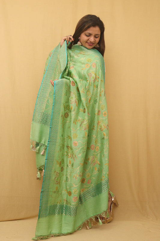 Green Banarasi Handloom Pure Moonga Silk Dupatta - Luxurion World