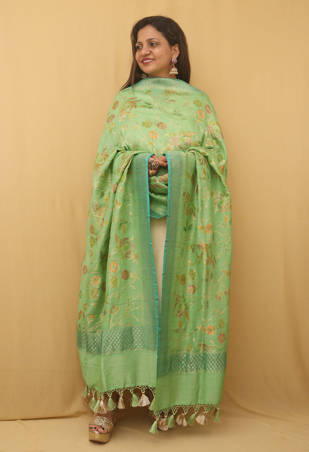 Green Banarasi Handloom Pure Moonga Silk Dupatta - Luxurion World