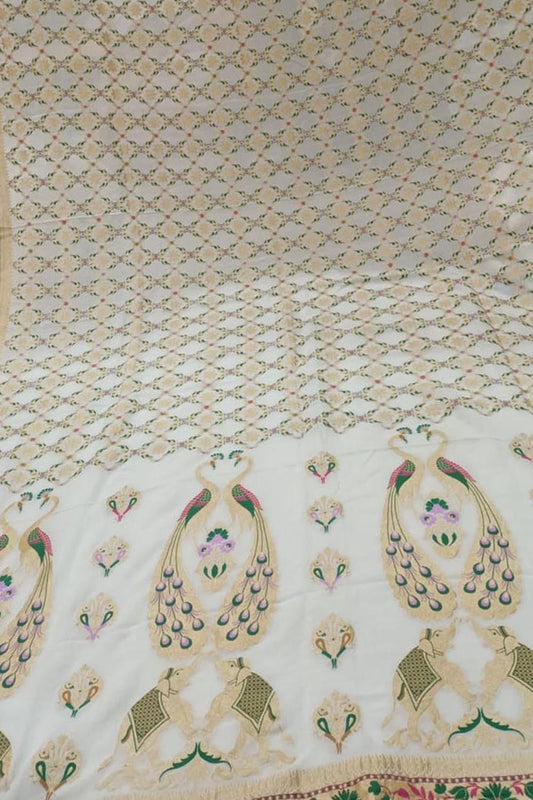 Exquisite Dyeable Banarasi Handloom Tussar Georgette Meenakari Dupatta: A Masterpiece of Elegance - Luxurion World