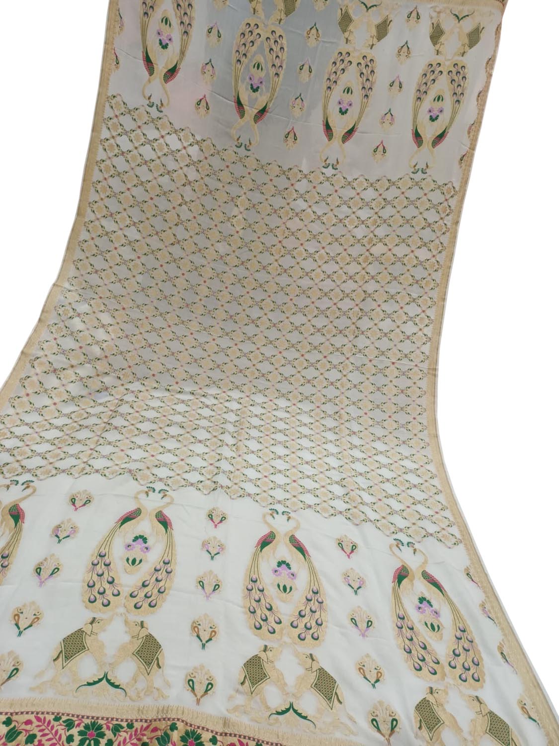 Exquisite Dyeable Banarasi Handloom Tussar Georgette Meenakari Dupatta: A Masterpiece of Elegance - Luxurion World