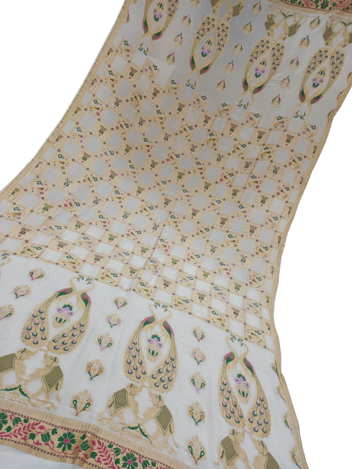 Exquisite Dyeable Banarasi Handloom Tussar Georgette Meenakari Dupatta: A Masterpiece of Elegance - Luxurion World