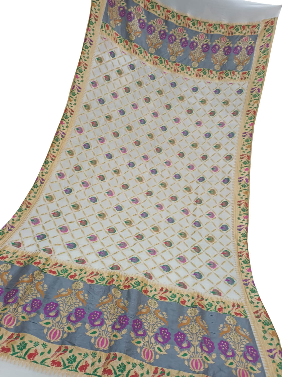 Exquisite Dyeable Banarasi Handloom Tussar Georgette Meenakari Dupatta: A Masterpiece of Elegance - Luxurion World