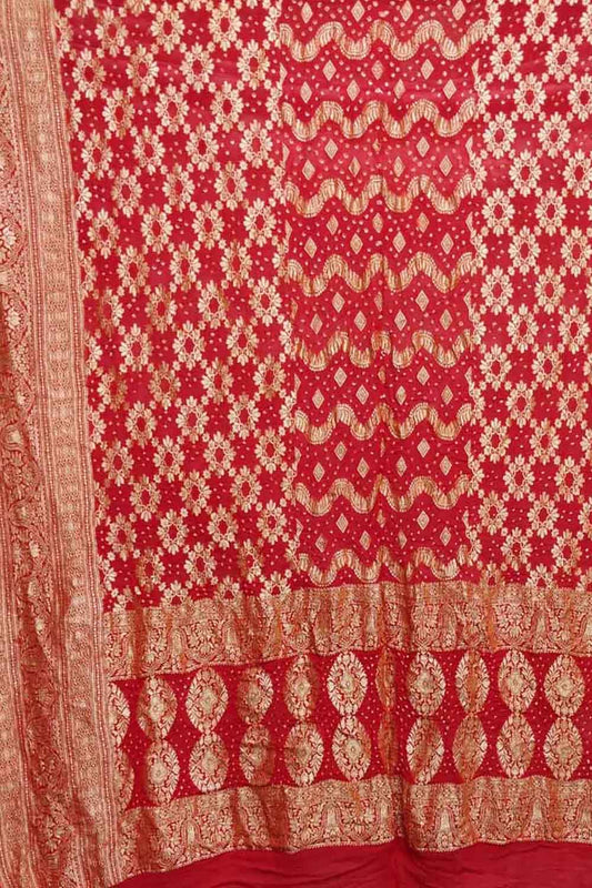 Red Banarasi Bandhani Pure Georgette Dupatta - Luxurion World
