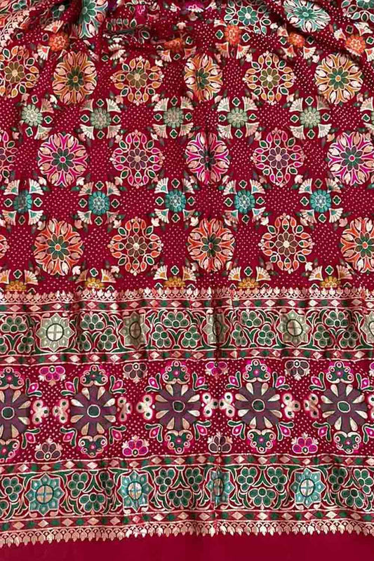 Red Banarasi Bandhani Pure Georgette Dupatta - Luxurion World