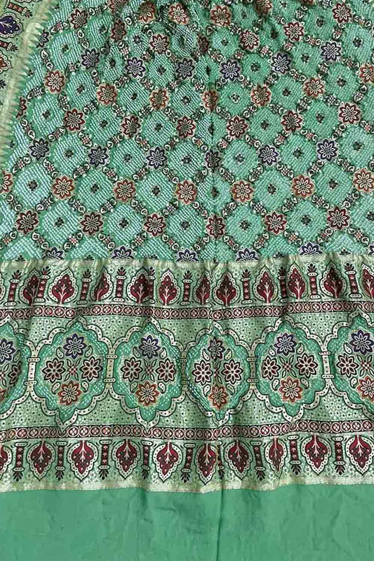 Exquisite Green Banarasi Bandhani Georgette Dupatta: Pure Elegance - Luxurion World