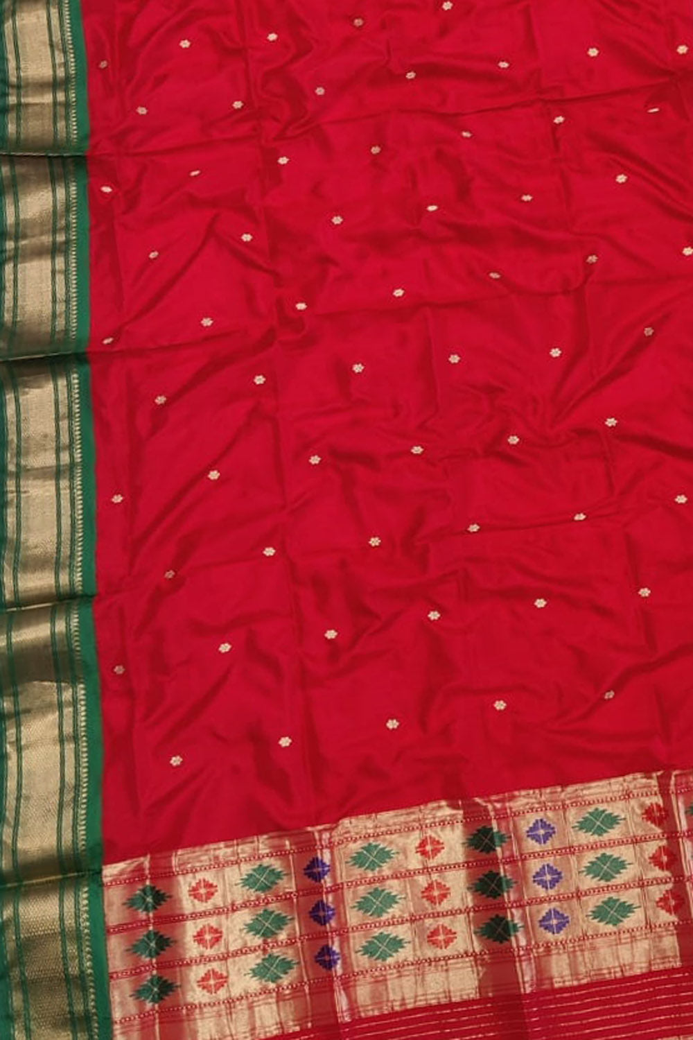 Exquisite Red Paithani Silk Dupatta: Timeless Elegance and Luxury - Luxurion World